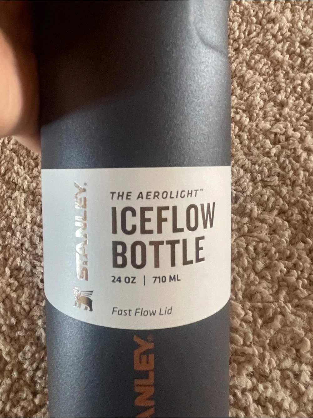 Stanley Black IceFlow Bottle with Carry Handle - Picture 4 of 5